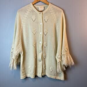 Vintage Shawl Full Arms Buttons Up/ Lovely Crochet/ Boho Shawl Cape Grandma
